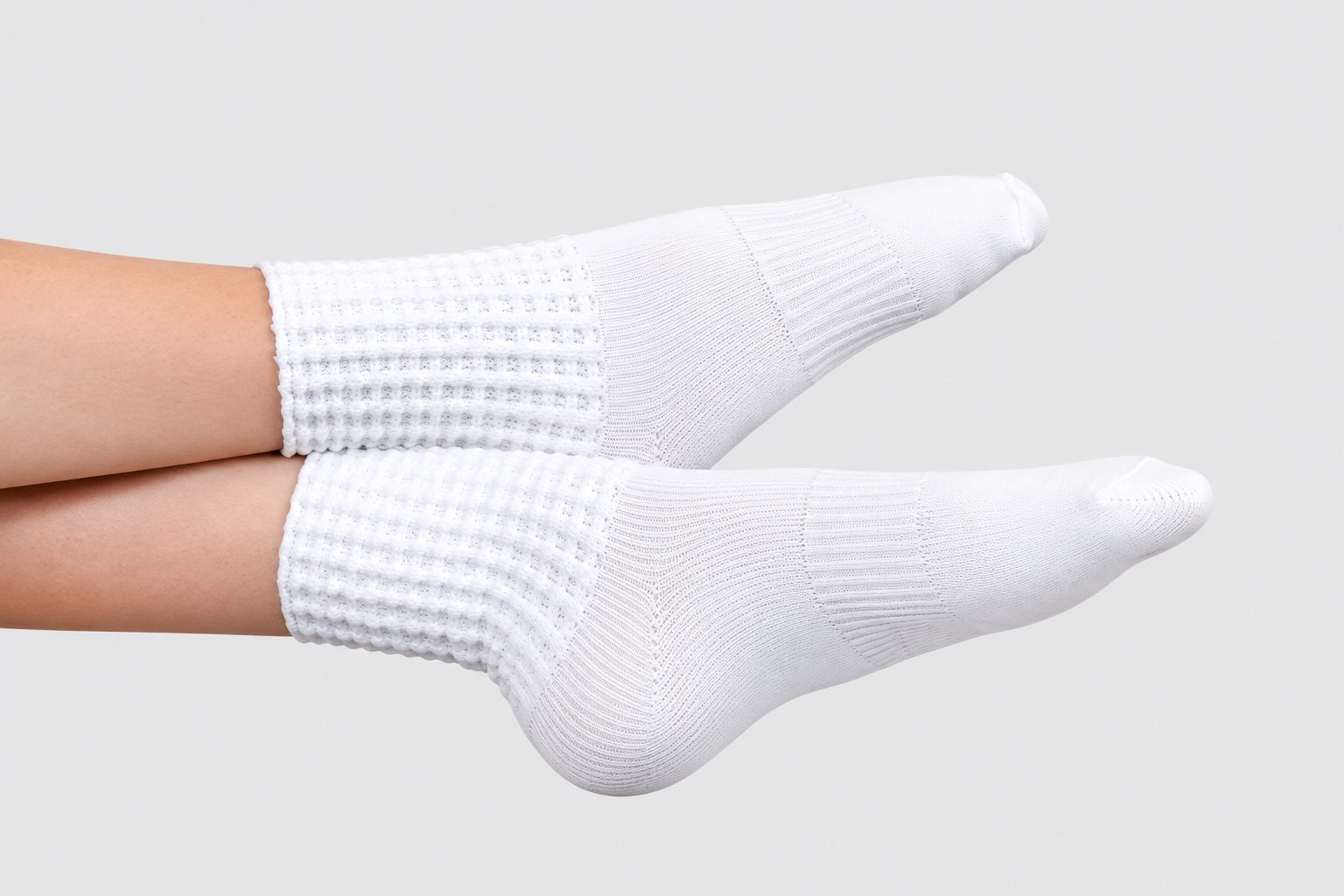 Antonio Pacelli PRO Irish dance socks in white with arch support and performance fit, side view