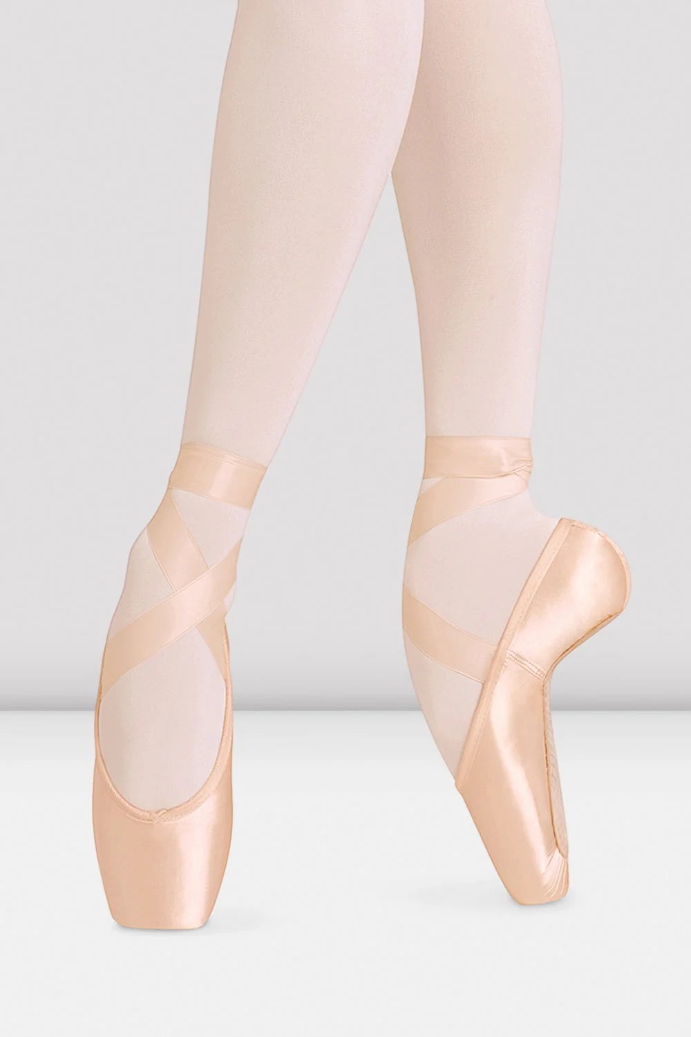 Bloch Balance European Pointe Shoes ES0160L worn en pointe