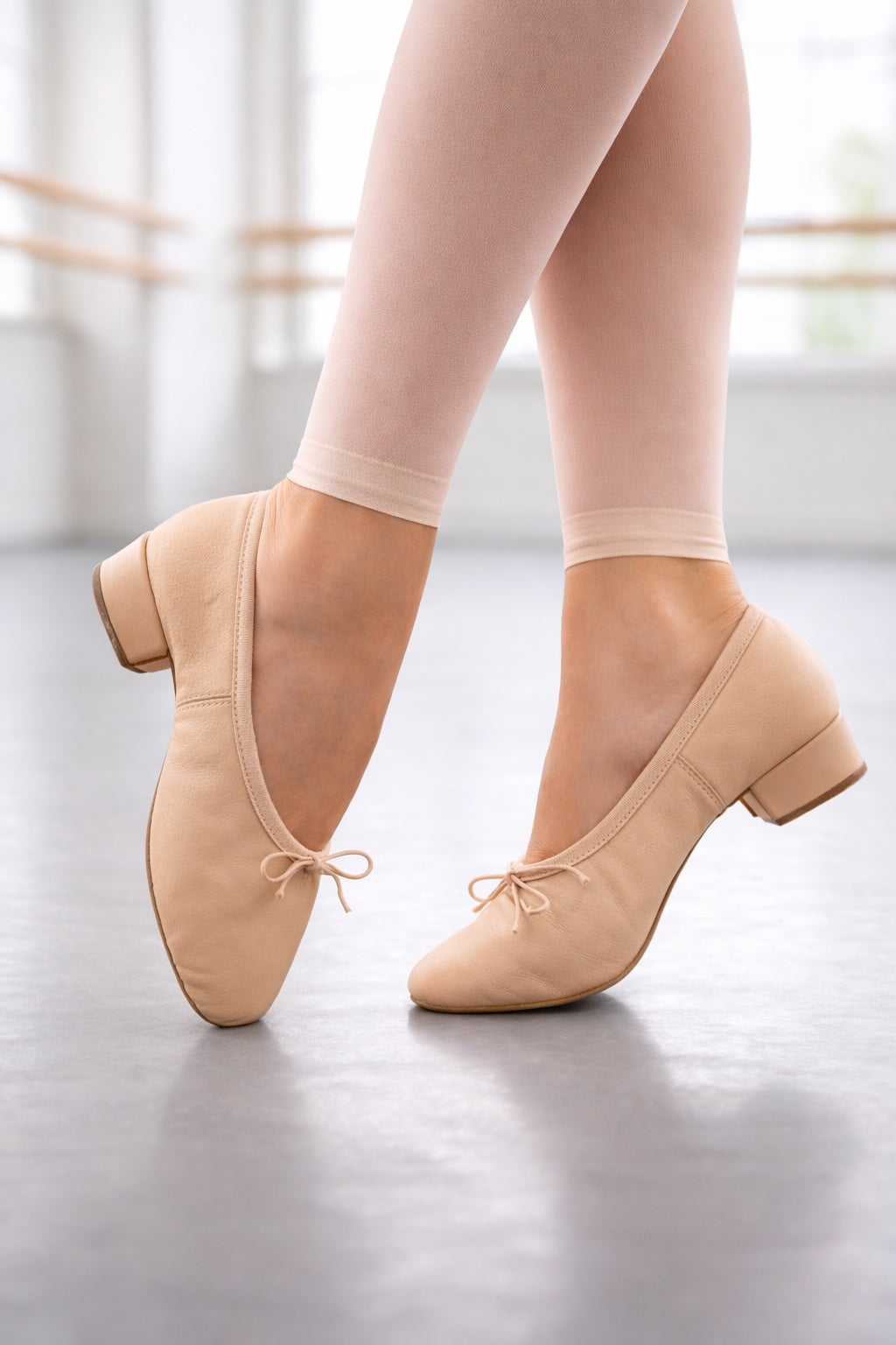 Bloch Paris ballet teaching shoes S0427 worn in studio showing heel and arch