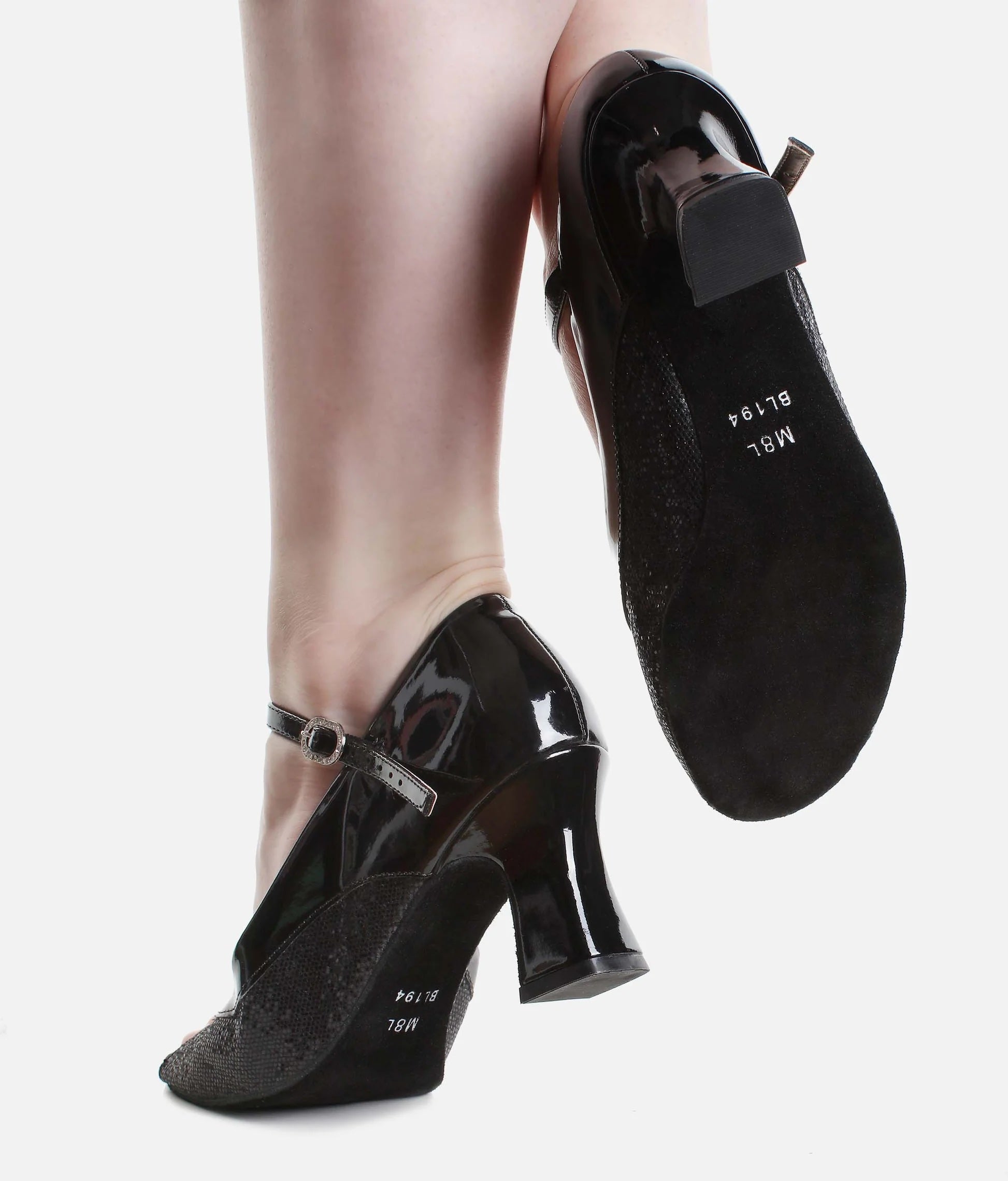 Sole and flared heel detail of So Danca BL194 black ballroom dance shoes