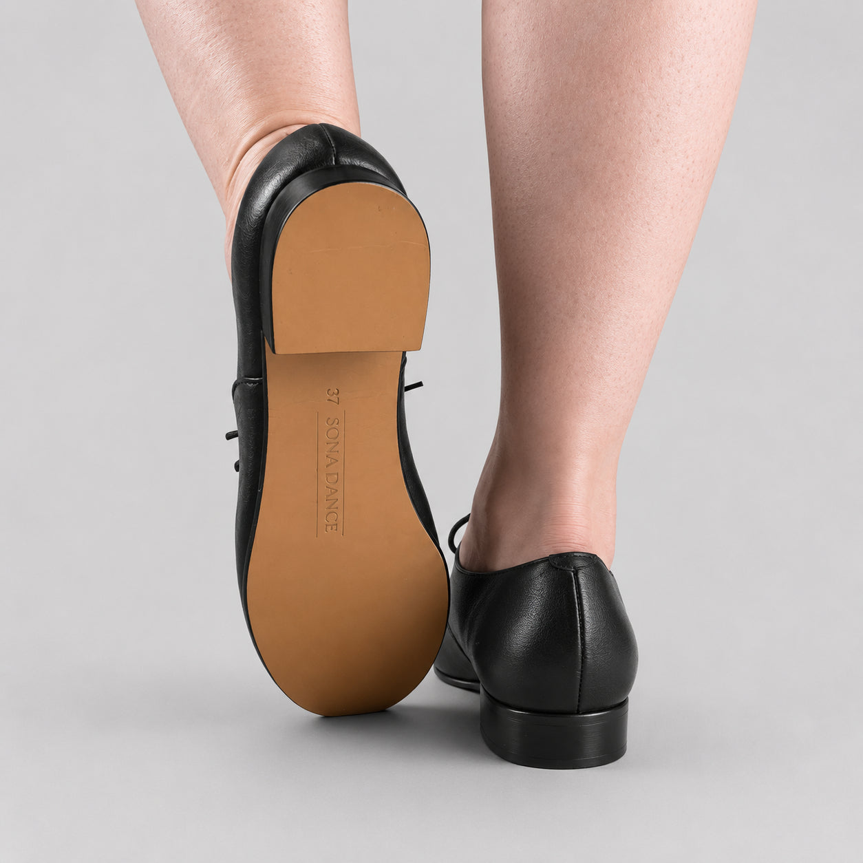 Sona Dance Erin black set dancing shoe sole and heel detail