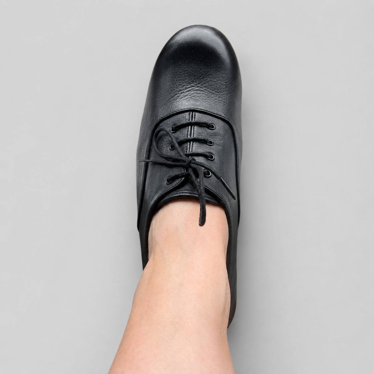 Sona Dance Erin black set dancing shoe top view showing lacing and fit