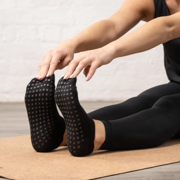myga grip yoga socks black grip yoga socks non-slip yoga socks yoga socks with grip Myga yoga socks black yoga socks hygienic yoga socks grippy socks for yoga anti-slip yoga socks